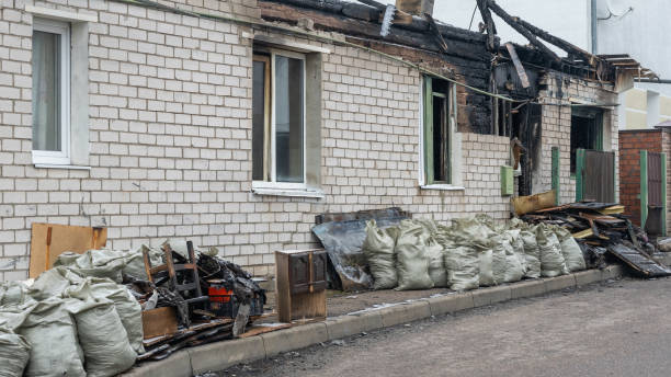 24/7 Emergency Fire Damage Removal experts in Desert Edge, CA